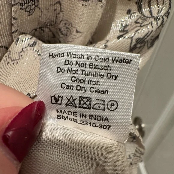 NWOT Love the Label Meredith Smocked Metallic Top Sz S Sabina Lurex Print - Picture 12 of 12